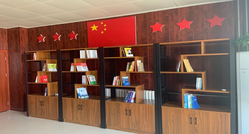 【能環(huán)熱力】“贈(zèng)人玫瑰、手留余香”能環(huán)熱力開展員工自愿捐贈(zèng)圖書活動(dòng) (2).jpg